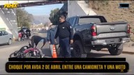 Choque entre una moto y una camioneta terminó sin heridos