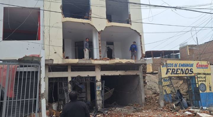 Atentado con explosivos deja 10 heridos y 25 viviendas afectadas en Trujillo