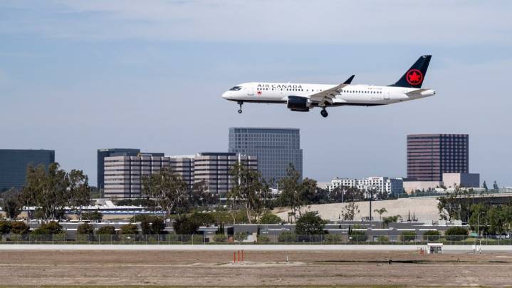 Air Canada warns of chaos as labor impasse cancels flights