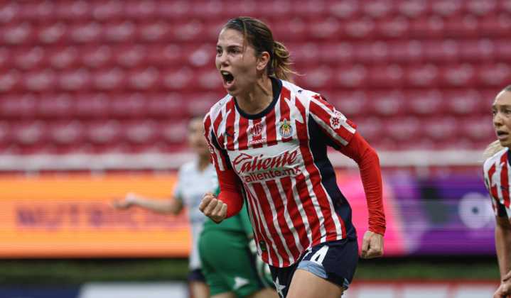 ¡No se cansa de hacer goles! Licha Cervantes rescata el empate para las Chivas ante Cruz Azul