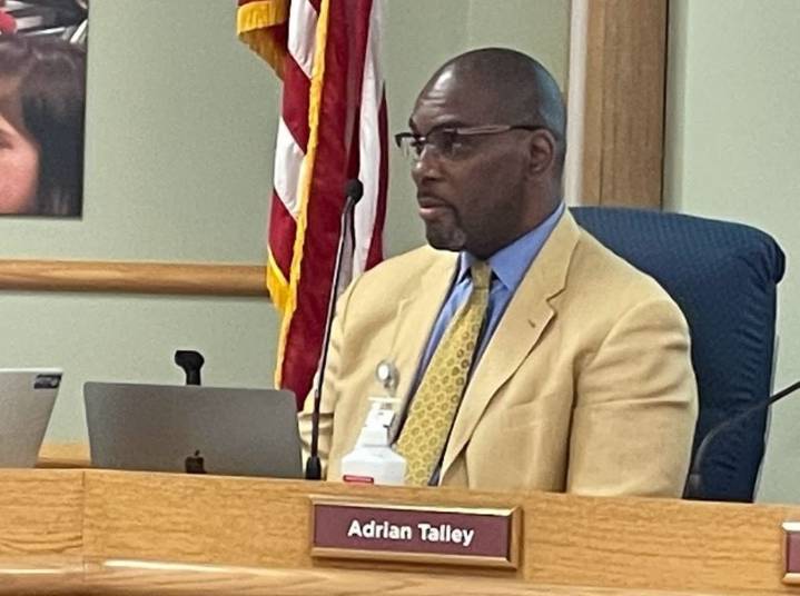 Indian Prairie District 204 superintendent search continues