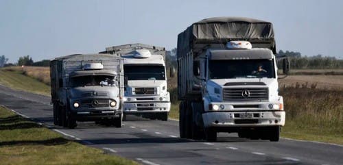 Paritarias: el gremio de camioneros cerró un aumento del 3% y una suma fija de $45.000