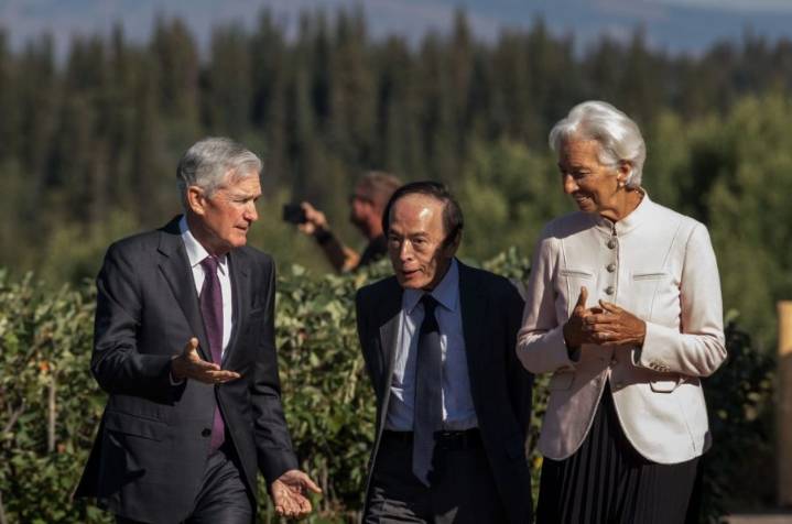 Powell opens door to rate cut at Jackson Hole
