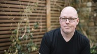 John Boyne enseña a esquivar a los trepas literarios: “Tienen ambición pero no talento”