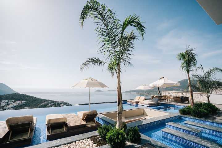 Miss Manners: How can we get people trying to upsell our timeshare off of our backs?