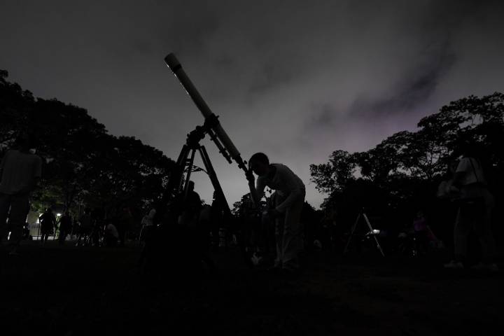 Six planets are on parade this month
