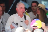 Condenan al exabogado del expresidente colombiano Uribe por soborno en actuación penal