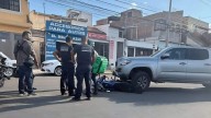 Chocan moto y camioneta en zona oriente