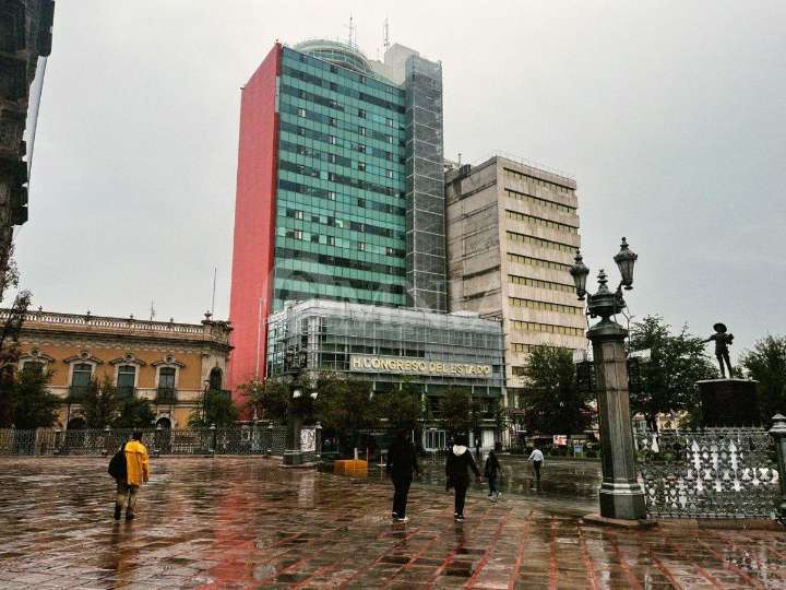 Se esperan lluvias este viernes; temperatura máxima alcanzará los 30°C