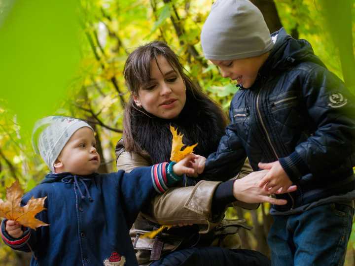 ¿El hijo mayor es más responsable y el menor es más mimado?: esto es lo que revela la psicología