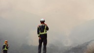 Varias reproducciones en el incendio de Anllares del Sil (León) obligan a evacuar Anllarinos y declarar el IGR 2