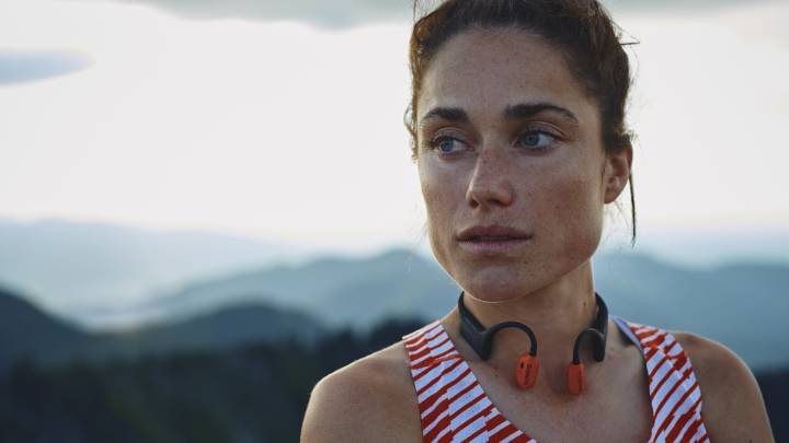 Suunto has launched the Wing 2 bone conducting headphones