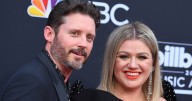 Kelly Clarkson's ex husband was in 'loving relationship' with her former assistant