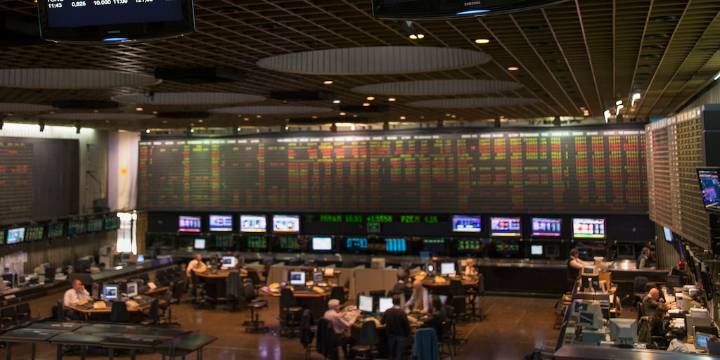 Jornada financiera: bajó el dólar y subió la Bolsa, en otra rueda en la que se recalentaron las tasas