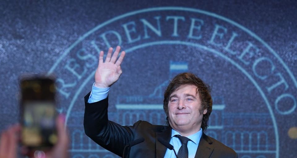Milei defiende su política monetaria frente a la volatilidad en las tasas