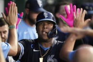 Salvador Perez hits go-ahead homer as Royals continue dominance over White Sox with 3