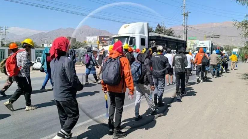 Moody's: Minería ilegal, inseguridad y corrupción "empiezan a infiltrarse en el Estado" y puede afectar la calificación crediticia del Perú
