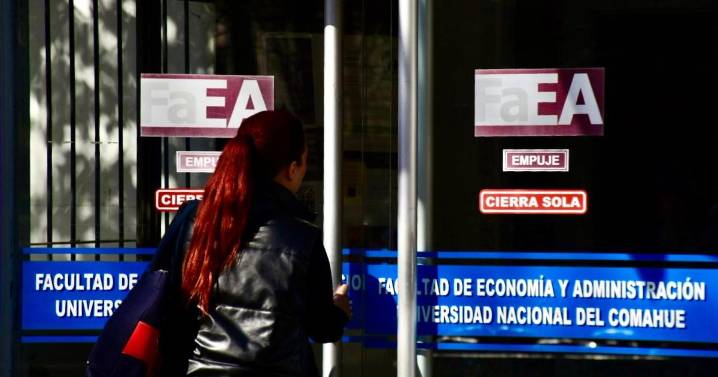 Crisis en la Universidad Nacional del Comahue: renunció el 14% del plantel docente de Economía