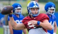 Deadspin | Report: Kentucky naming transfer Zach Calzada QB1