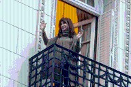 Pelea por las propiedades de Cristina: El Ejecutivo lanzó un DNU que compite con una acordada judicial
