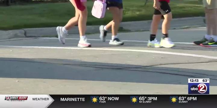 School Zone road and pedestrian safety as school year begins in De Pere