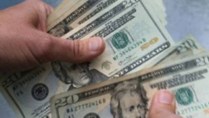 Inflación en EU se mantiene sin cambios desde julio; aranceles contrarrestados por otros precios