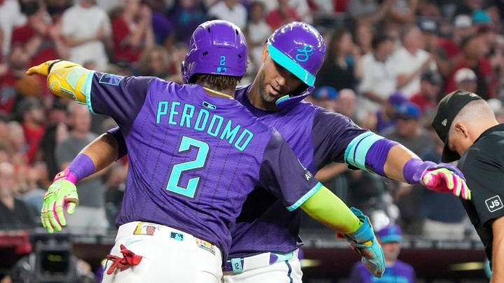 Gurriel, Perdomo each homer, drive in 3 runs in the Diamondbacks' 10