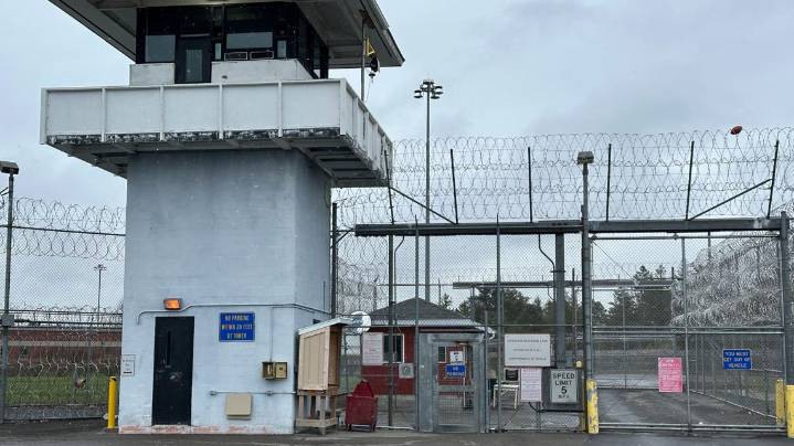 Former CO from WNY, sentenced for beating inmate at Mid