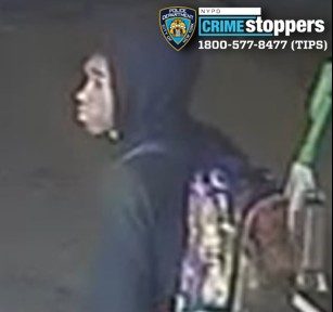 Masked gunman wanted for allegedly robbing a Hillside Avenue convenience store in Hollis: NYPD