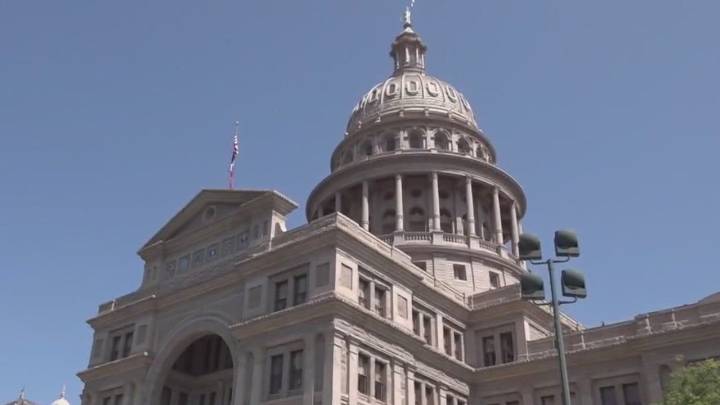 Thousands gather at Texas Capitol to protest redistricting