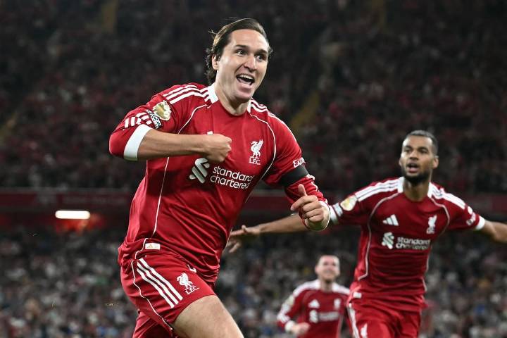 Fútbol total. ¡Volvió la Premier League! Goleada de Liverpool, emoción por Diogo, seis goles y... un acto racista