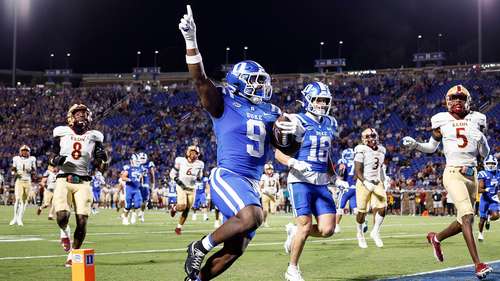 Duke wears down pesky Elon 45-17 in season opener