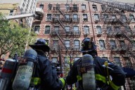 Susto en Nueva York: una explosión por fuga de gas desató un incendio masivo en pleno Manhattan