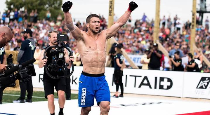 Free Weights vs. Resistance Bands 
