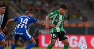 El Betis de Pellegrini vence al Alavés y suma su primer triunfo en LaLiga