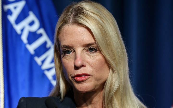 Maduro paga puente aéreo para traficar drogas sobre México: fiscal de EU