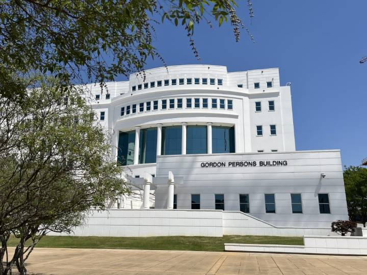 Alabama test scores rise in English, math across student groups, slight decline in science