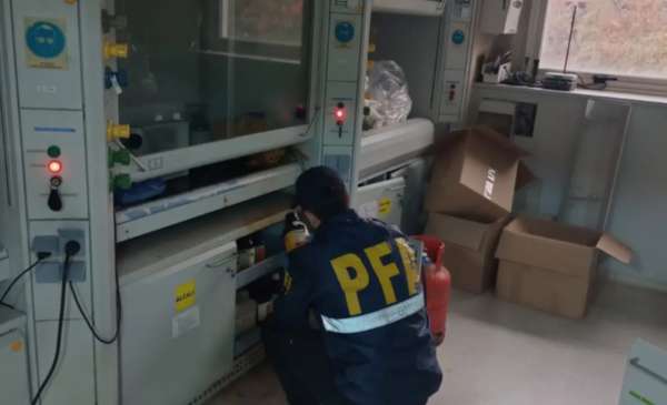 Un dato sobre el fentanilo contaminado compromete a los dueños del laboratorio