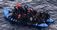 Muere un inmigrante y 18 resultan heridos en el naufragio de una patera al sur de Mallorca
