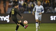 Cristiano Ronaldo fue recibido con gritos de euforia en lugar donde Messi fue abucheado por desplante hacia los aficionados hace un año