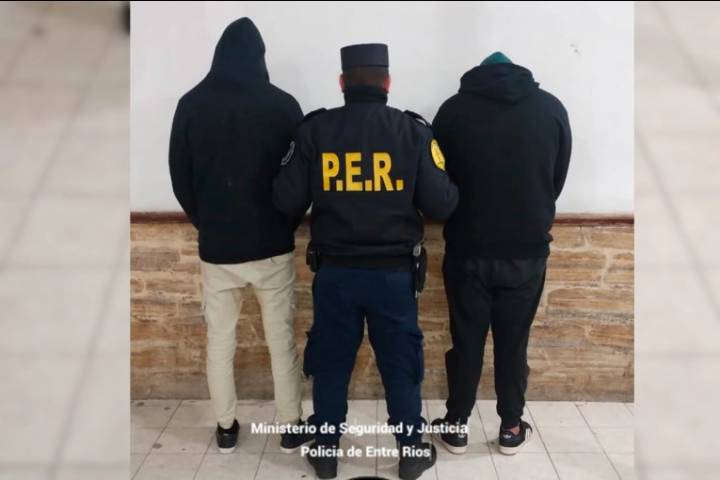 Detuvieron a dos jóvenes por agredir a policías durante un control vehicular