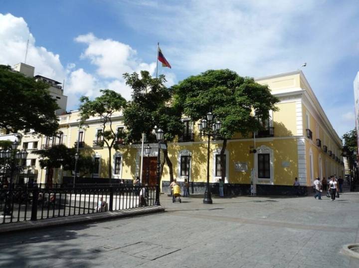 Venezuela congratulates Indonesia on its 80th anniversary of independence