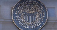 A top Federal Reserve official says dour jobs data backs the case for 3 rate cuts