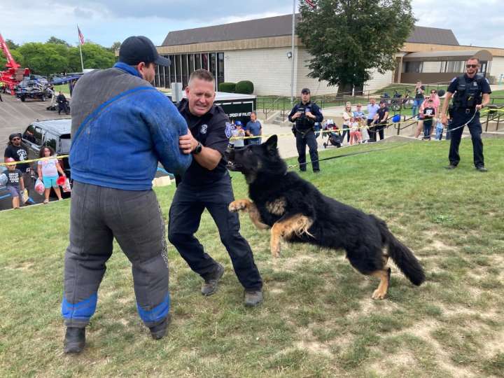 Warren police, fire departments to host open house