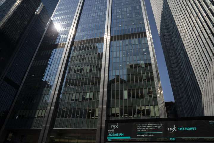 S&P/TSX composite up in late-morning trading Wednesday, U.S. stock markets also rise