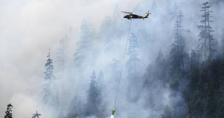 Federal agents arrest fire crew members at Washington wildfire