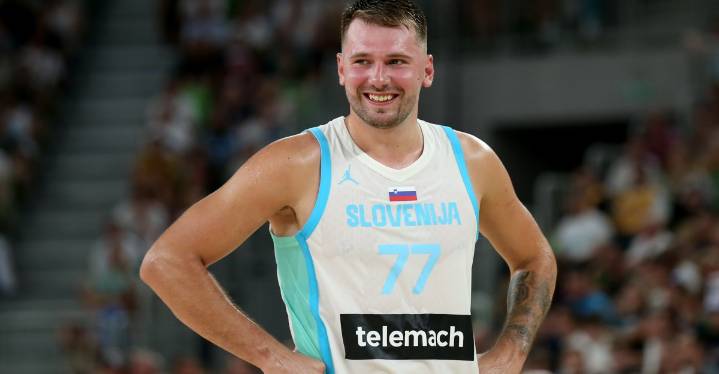 Report: Luka Dončić diagnosed with knee contusion, not believed to be serious