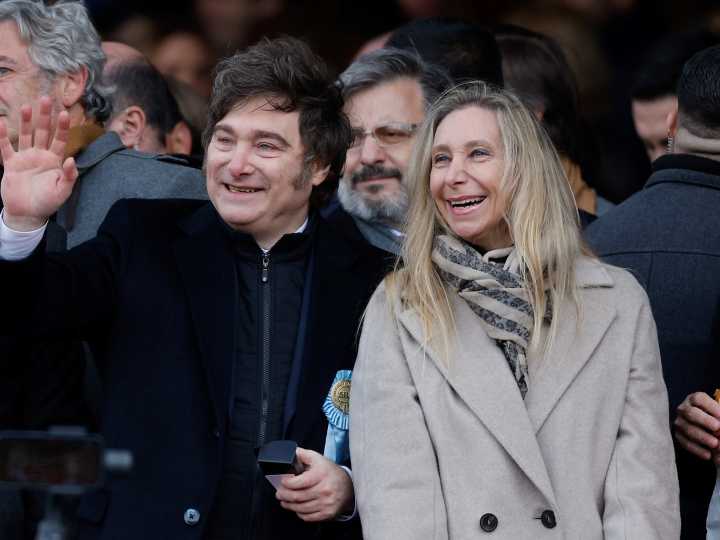 En un paisaje gris profundo, los Milei y Grabois salieron ganadores del armado electoral