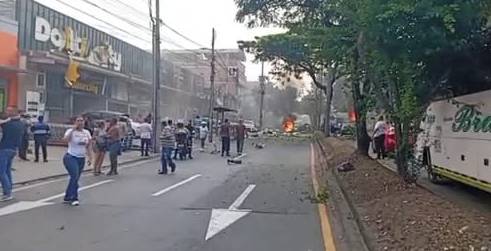 Investigan posible atentado cerca de la Base Aérea de Cali tras fuerte explosión