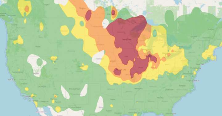 Air quality in Minneapolis ranks 2nd worst in the world Friday morning, with alerts stretching another day